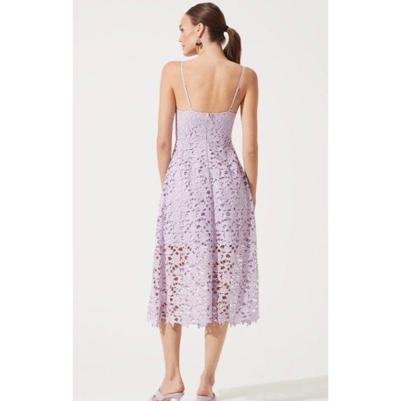 ASTR The Label Lace Midi Dress Pale Purple Medium - Picture 5 of 12